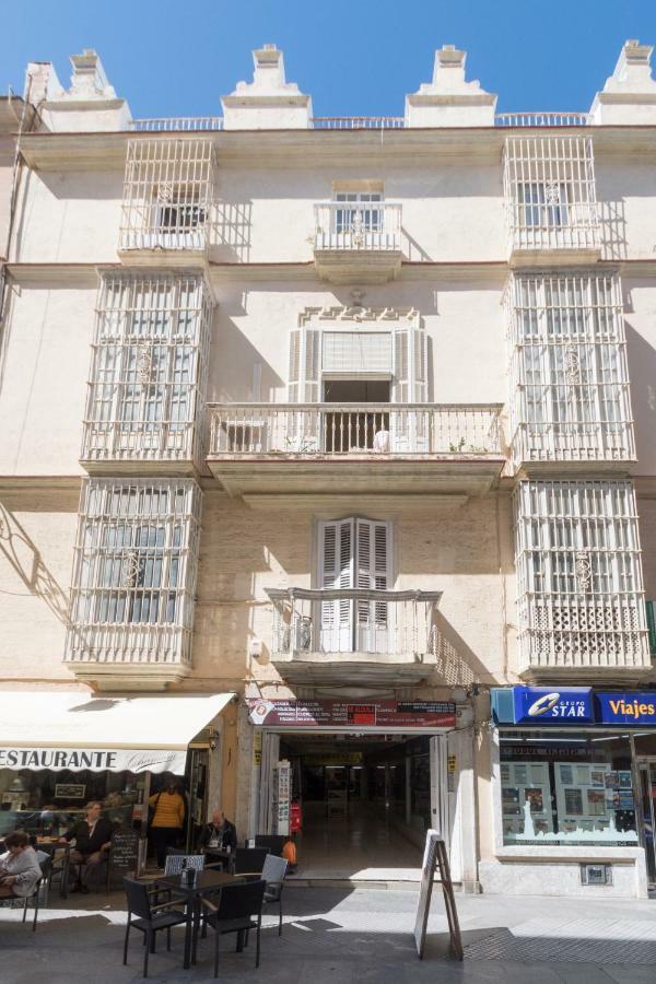 Apartamento La Galeria De San Antonio กาดิซ ภายนอก รูปภาพ